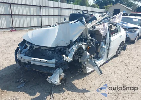 2017 Honda Accord Touring V6 z USA, uszkodzony, nr VIN 1HGCR3F97HA003642